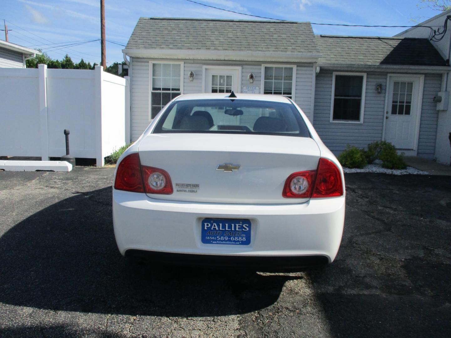 2012 WHITE Chevrolet Malibu (1G1ZB5E08CF) , AUTOMATIC transmission, located at 540a Delsea Drive, Sewell, NJ, 08080, (856) 589-6888, 39.752560, -75.111206 - Photo#5